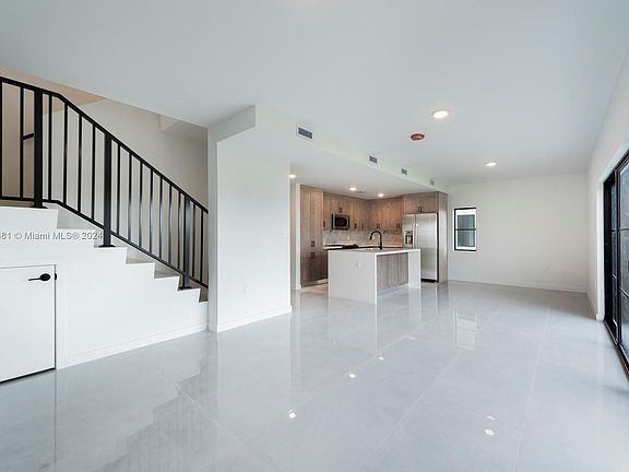 4th image of 1312 NW 3rd St