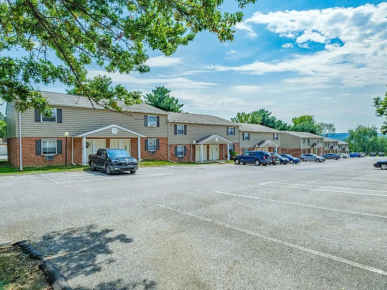 Apartments at Waterford — Photo 236