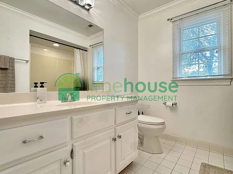 948 Forest Lakes Cir — Photo 22