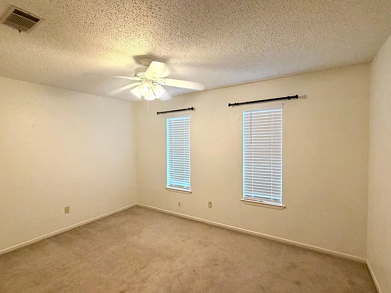 108 Stone Canyon Ct — Photo 8