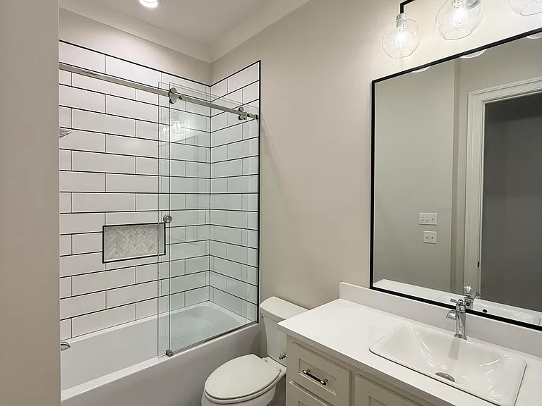 102 Orchard Park Ave — Photo 27