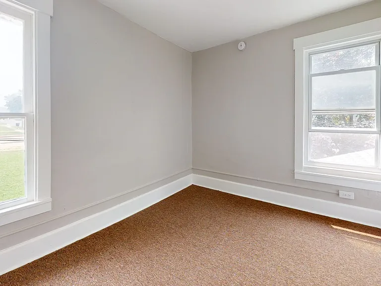 703 Excelsior Ave — Photo 13