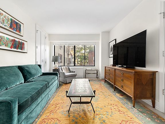 5th image of 900 Park Ave APT 6A