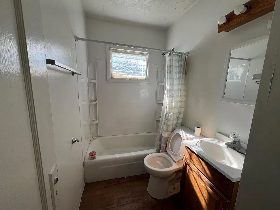 2 bed, 988 sqft, $850 — Photo 2