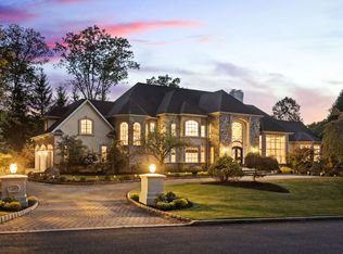 23 Hunter Rdg, Woodcliff Lake, NJ 07677