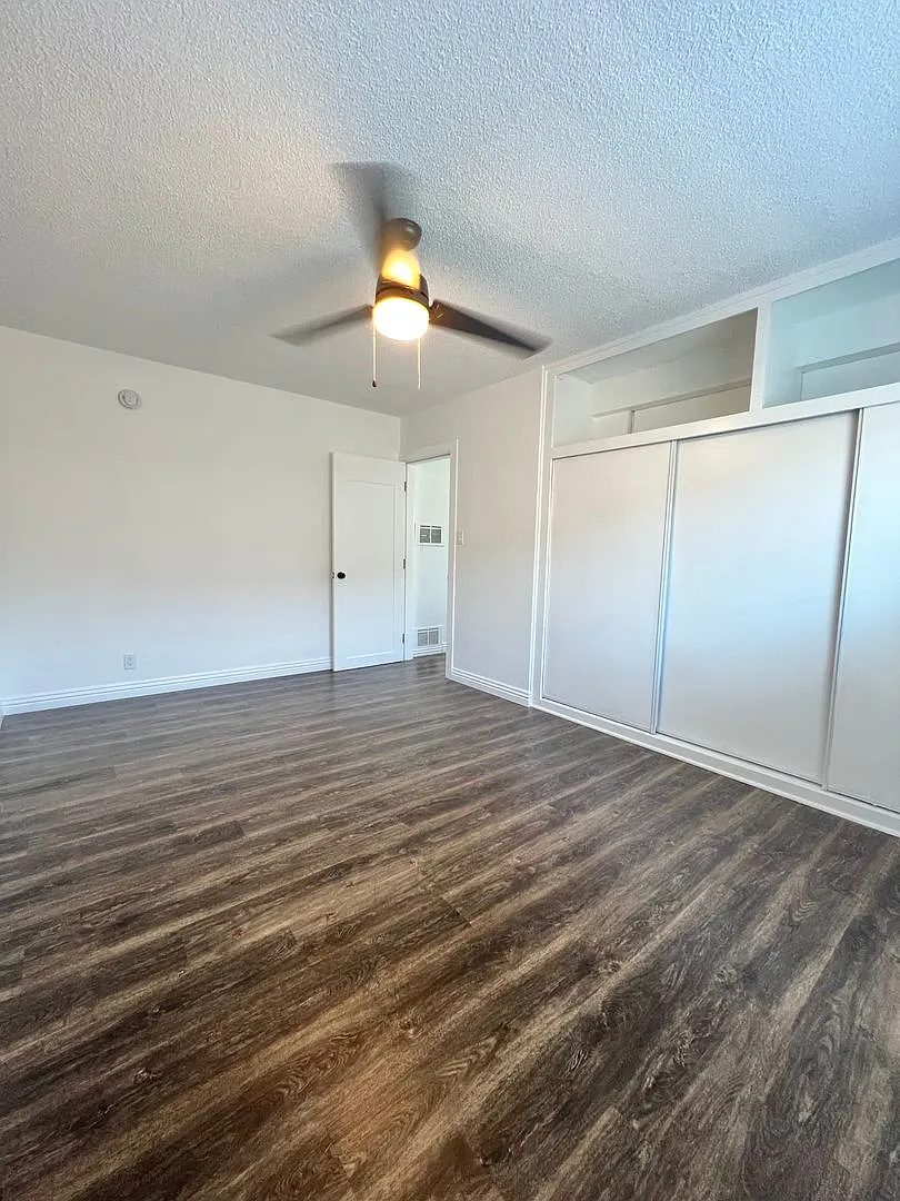 10222 S Dixon Ops — Photo 3