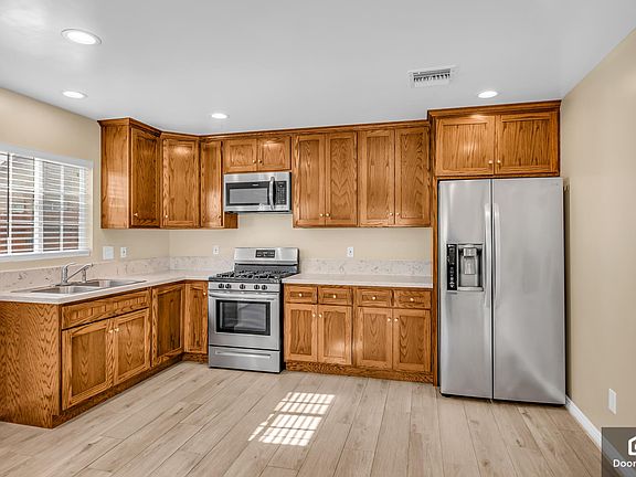 2nd image of 2705 W 74th St