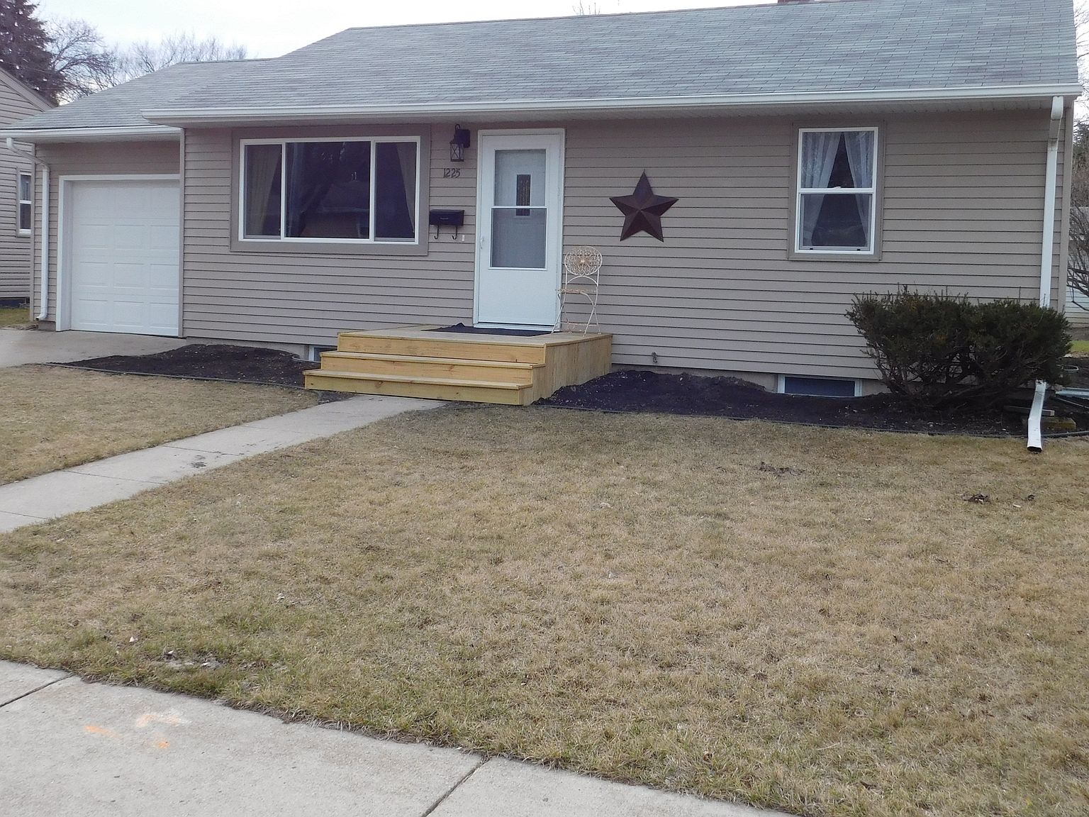 1225 11th St N, Moorhead, MN 56560 Zillow