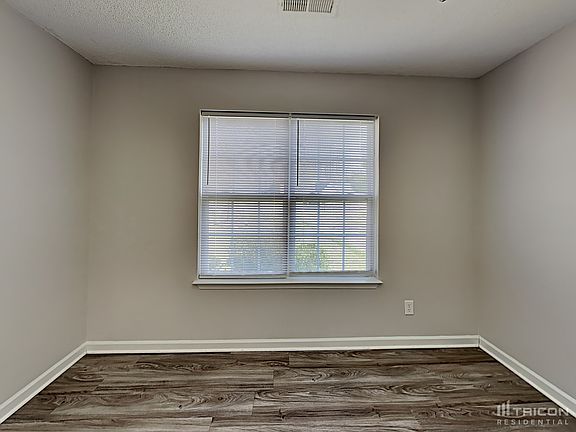 5th image of 6239 Creekbrooke Ct