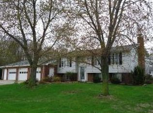 1301 Lakeview Bnd, Rochester, IN 46975
