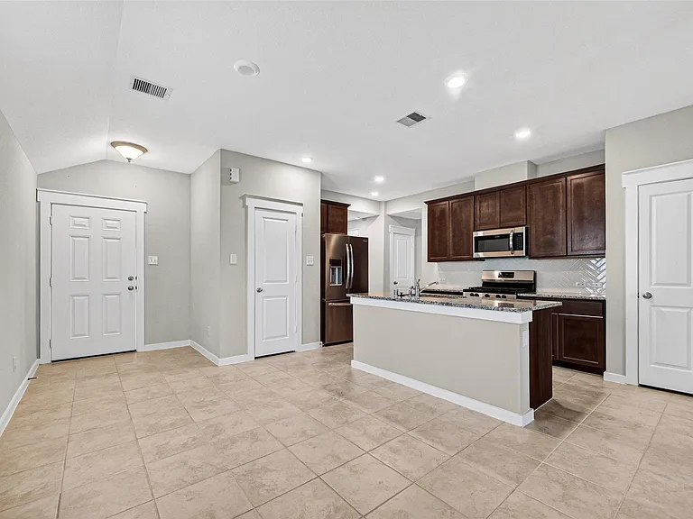 252 Laura Leigh Ln — Photo 8