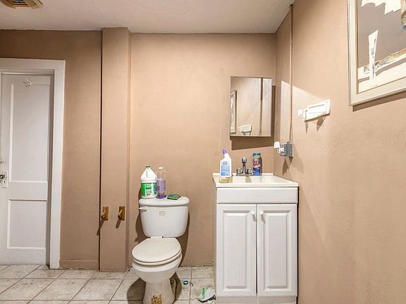 4th image of 529 Ridgewood Ave #1