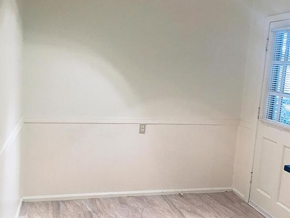 3rd image of 493 N Highland Ave NE APT 27