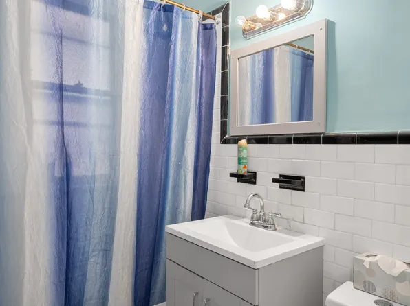 968 East 10th Street image 12 of 16