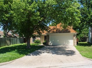 1026 Danforth Ct, Arlington, TX 76017