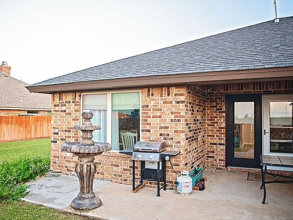 4th image of 1106 Mesquite St