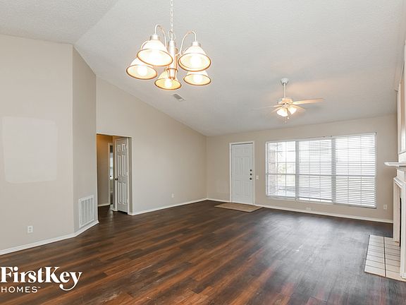 5th image of 2512 Dahlia Dr
