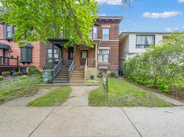 426 Bruce Ave, Windsor, ON N9A 4W7
