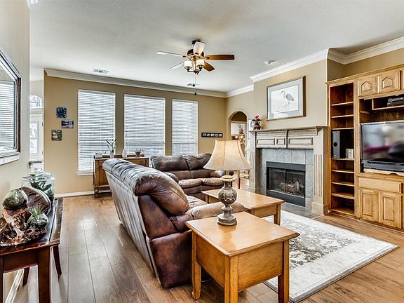 5th image of 2025 Whitney Ln