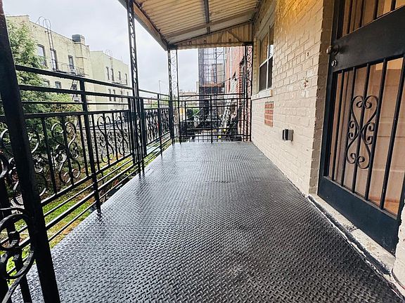 2nd image of 25-29 42nd St #3