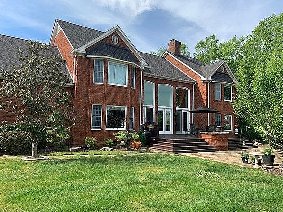 3rd image of 1158 Heritage Landing Dr