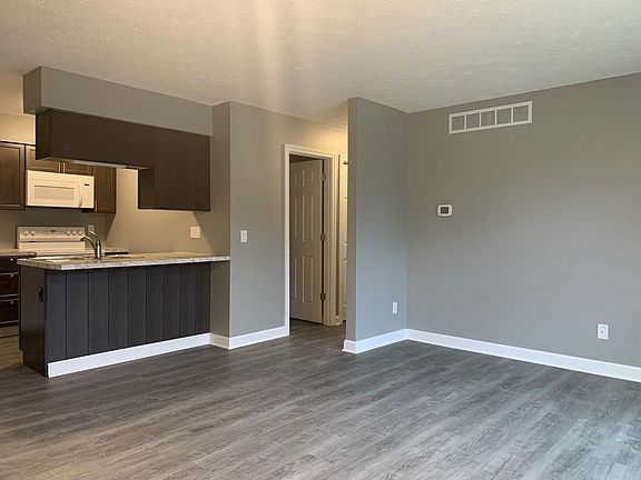 4th image of 1105 S Chimney Hill Dr #1/2