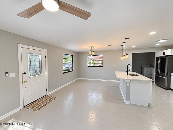 5th image of 4942 SPRING GLEN Road