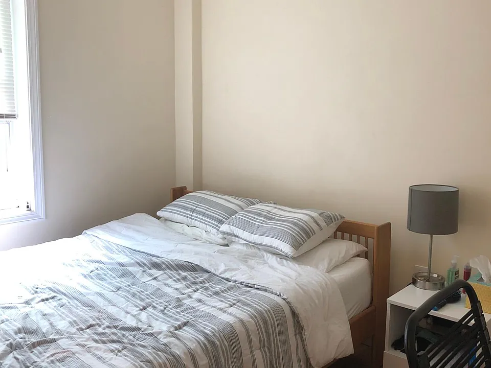 28 Phillips St #4