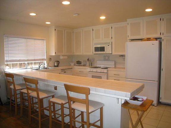 4th image of 8024 Westbury Ave