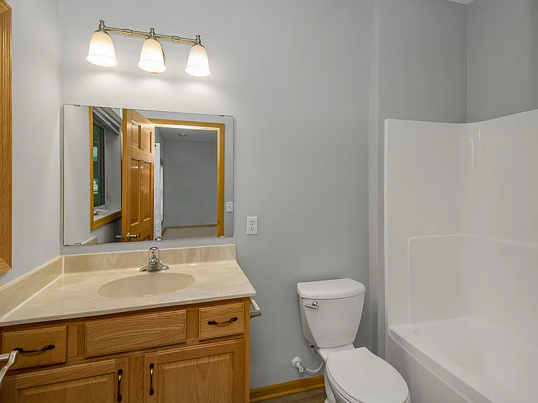 2434 Elianna Dr — Photo 32