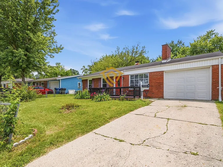 8315 Roy Rd — Photo 2