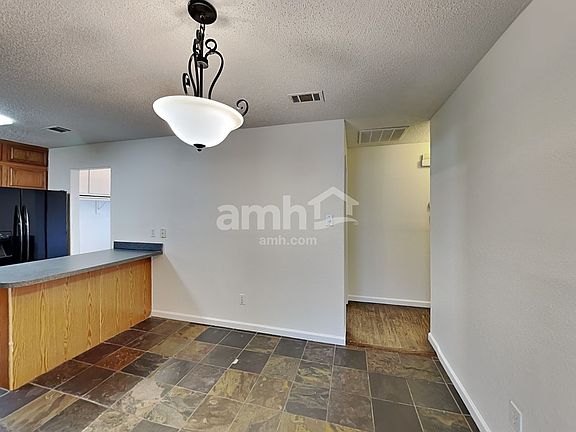 3rd image of 645 Raven Dr