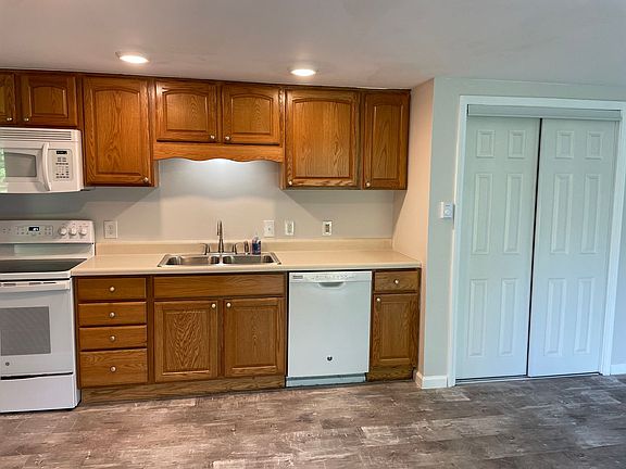 2nd image of 1418 Sorenson Ln APT 2