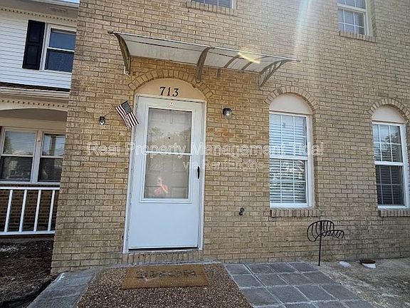 2nd image of 713 Westminster Ln