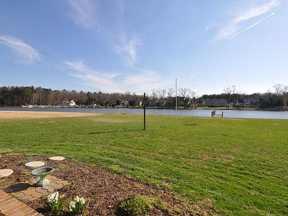 3rd image of 23 Creek Dr