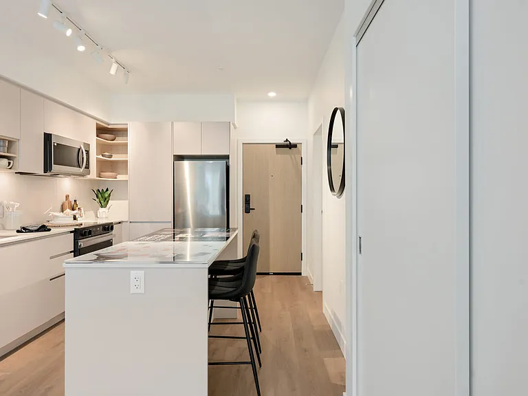 635 Chatham St — Photo 10