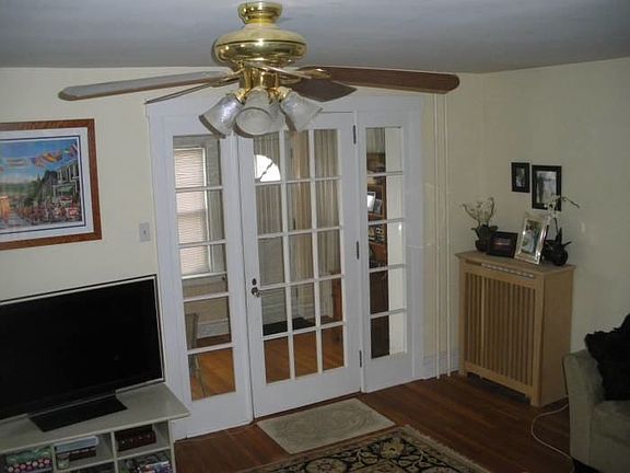 living room/sunroom