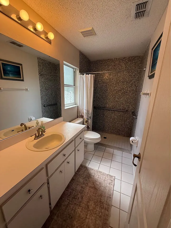 2 bed, 1326 sqft, $2,300 — Photo 4