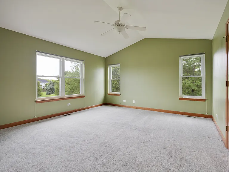 407 Bluegrass Pkwy — Photo 15