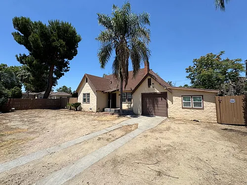 4789 E Hedges Ave Photo 1