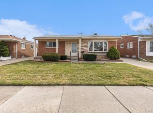 22504 Amherst St, Saint Clair Shores, MI