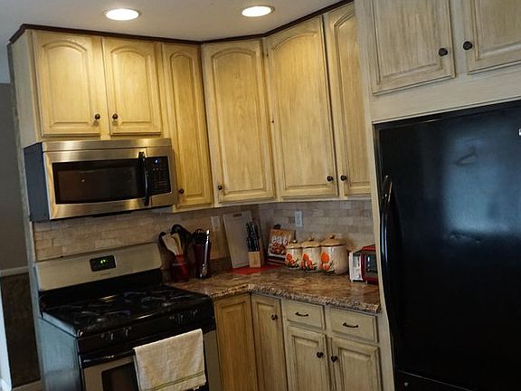 4th image of 1528 28th Avenue Ct
