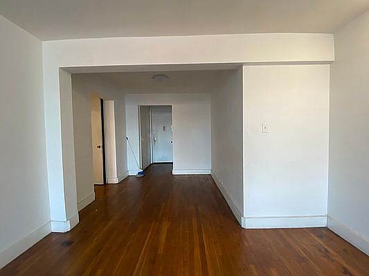 2nd image of 250 Clarkson Ave #522