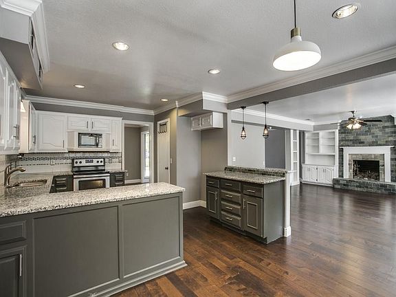 4th image of 3533 Haversham Dr
