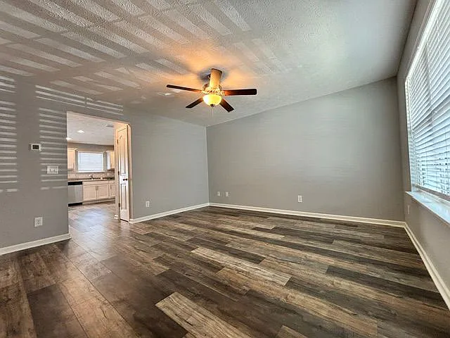 2352 Date Dr — Photo 9