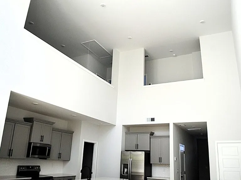 408 Ireland Way — Photo 8