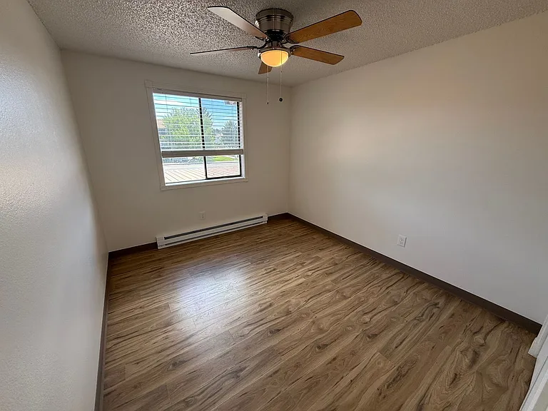 Ironwood Court Apartments — Photo 13
