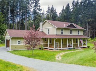524 S Camano Ridge Rd, Camano Island, WA 98282