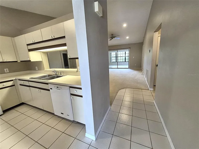 2150 Elm St #606 — Photo 4