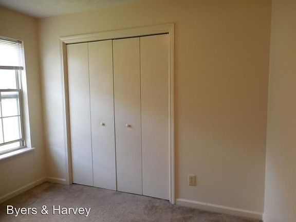 5th image of 3243 Tower Dr APT B